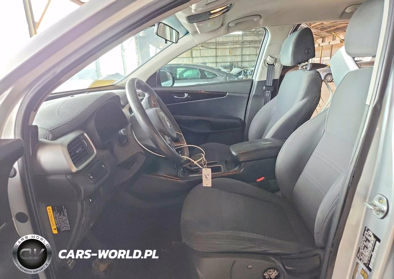 2017 Kia Sorento L VIN:5XYPG4A31HG193985 - 7