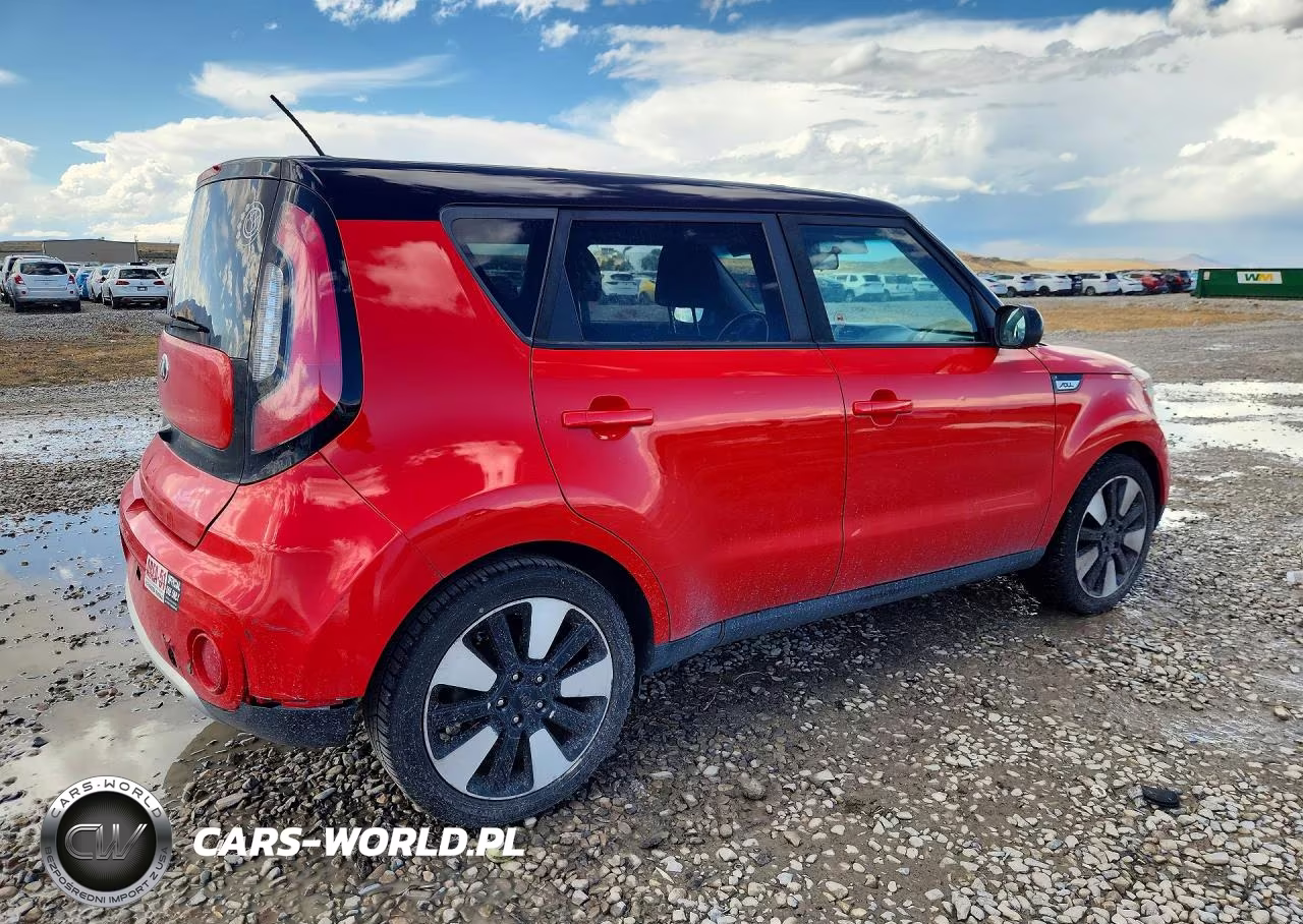 2018 Kia Soul + VIN:KNDJP3A56J7553174 - 3