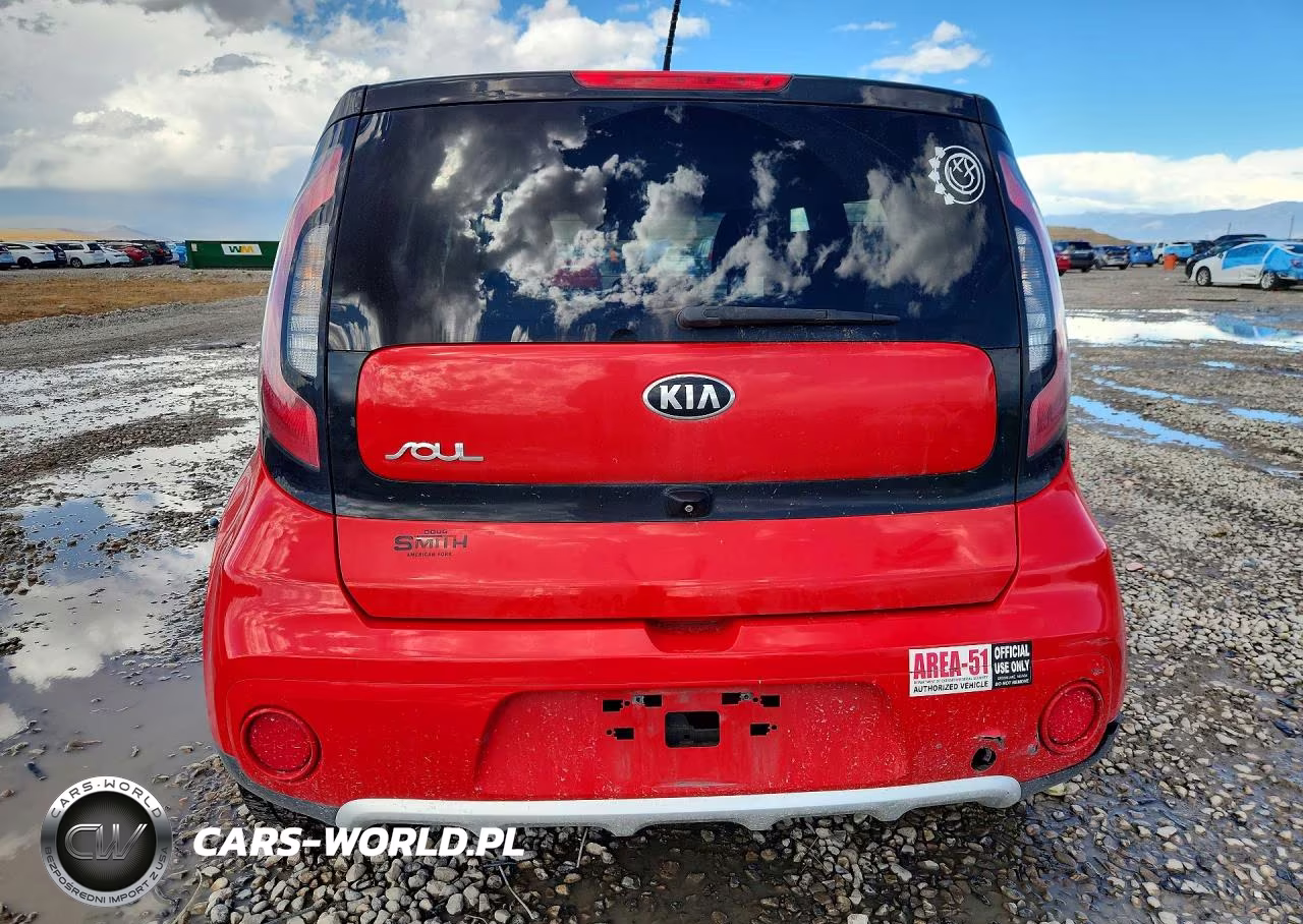 2018 Kia Soul + VIN:KNDJP3A56J7553174 - 6