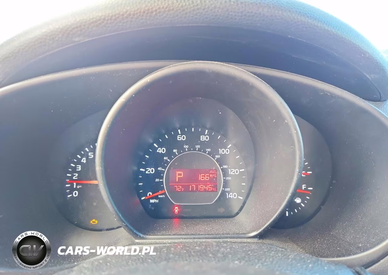 2018 Kia Soul + VIN:KNDJP3A56J7553174 - 9