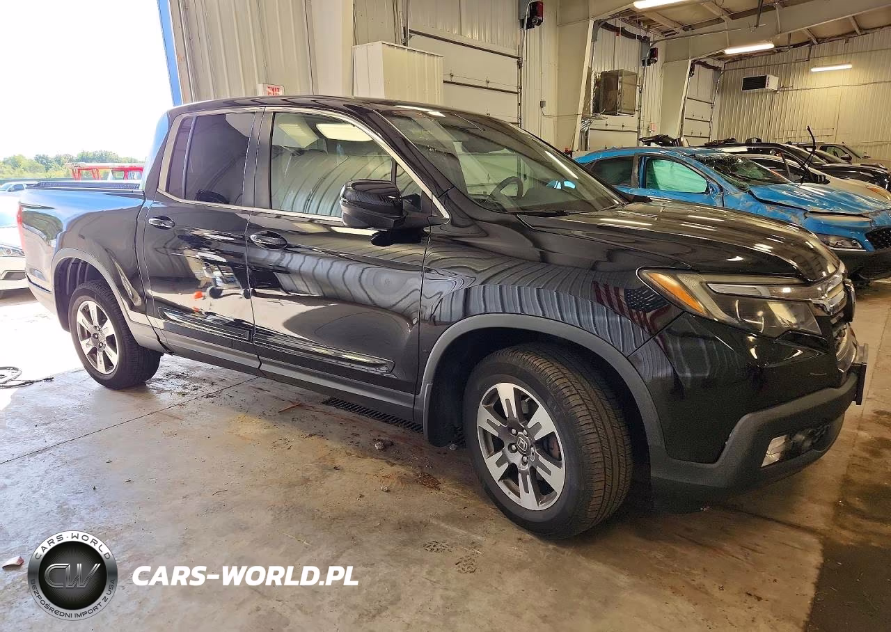 2017 Honda Ridgeline Rtl VIN:5FPYK3F61HB018747 - 4