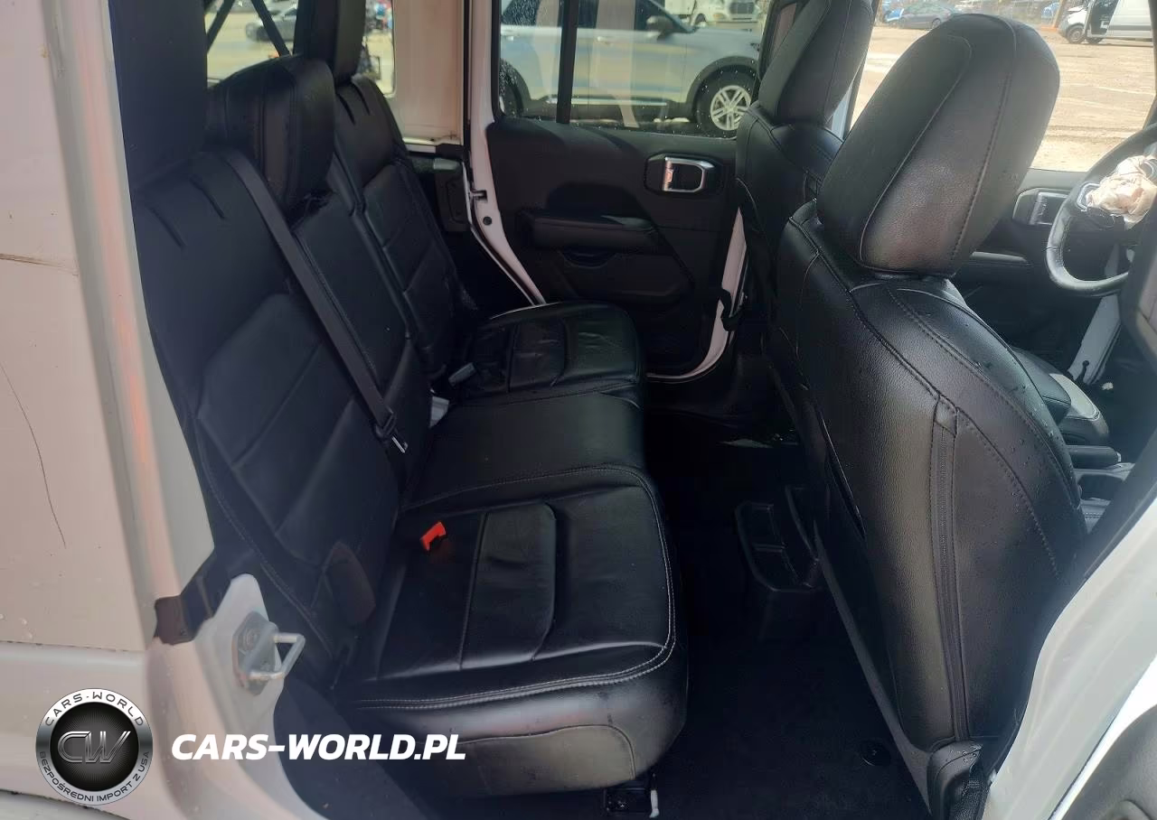 2021 Jeep Wrangler Unlimited Sahara VIN:1C4HJXEGXMW501558 - 11