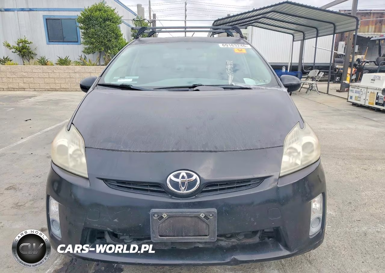 2011 Toyota Prius Two VIN:JTDKN3DU9B1364617 - 5