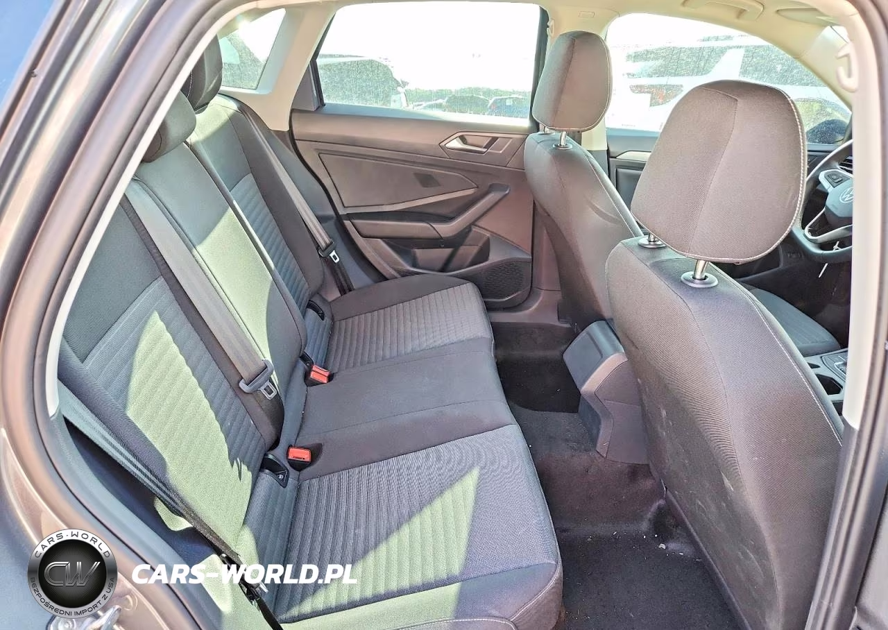 2026 Volkswagen Jetta S VIN:3VW5W7BUXTM044468 - 10