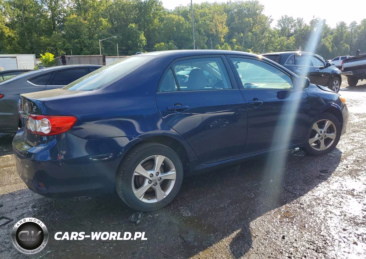 2012 Toyota Corolla Le VIN:2T1BU4EE2CC892318 - 3