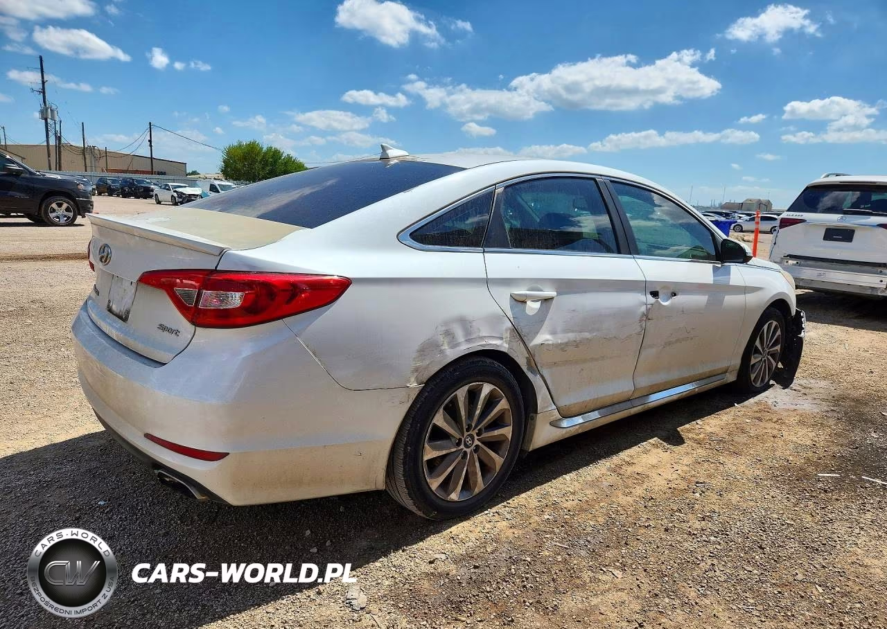 2015 Hyundai Sonata Sport VIN:5NPE34AF8FH022363 - 3
