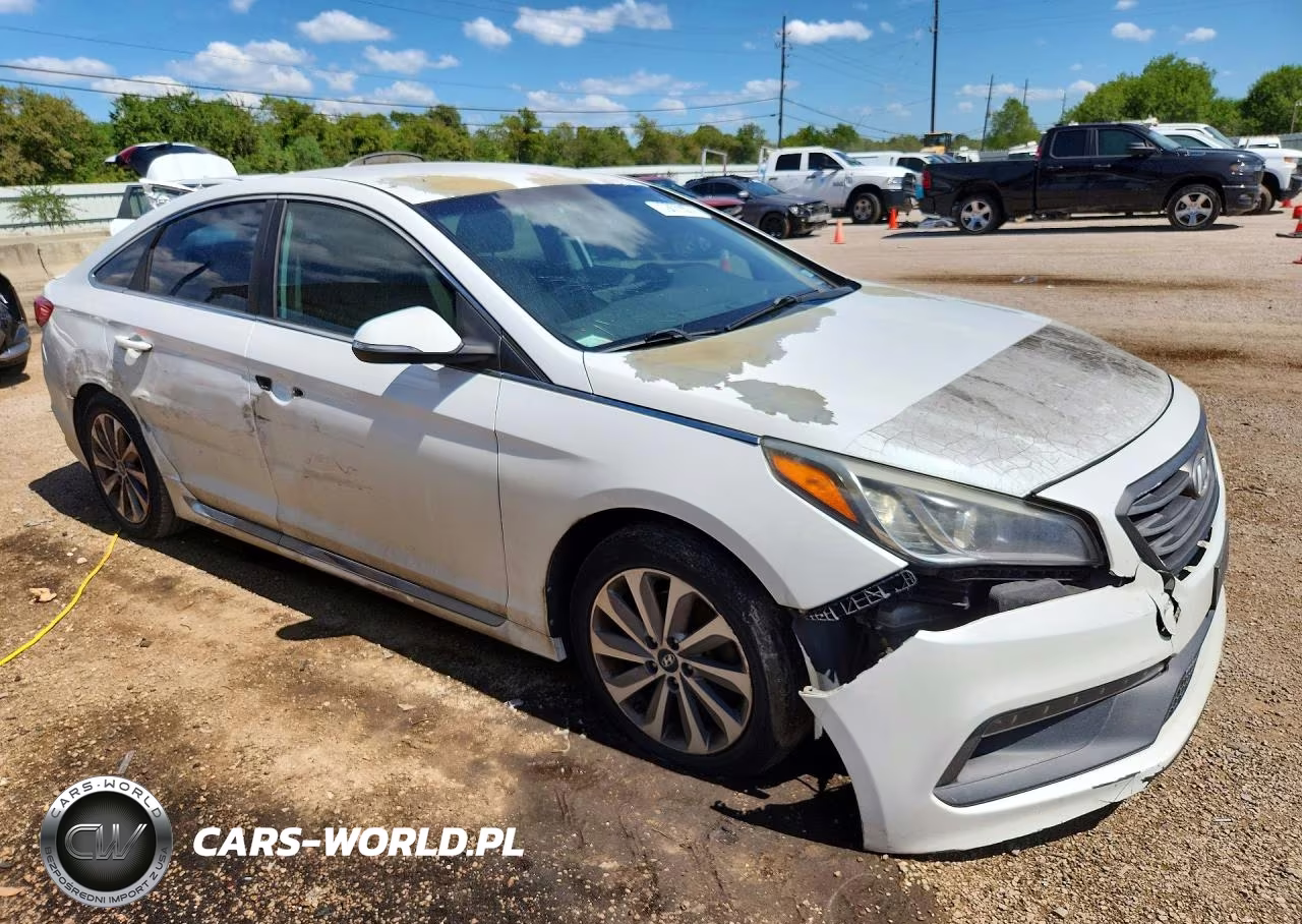 2015 Hyundai Sonata Sport VIN:5NPE34AF8FH022363 - 4