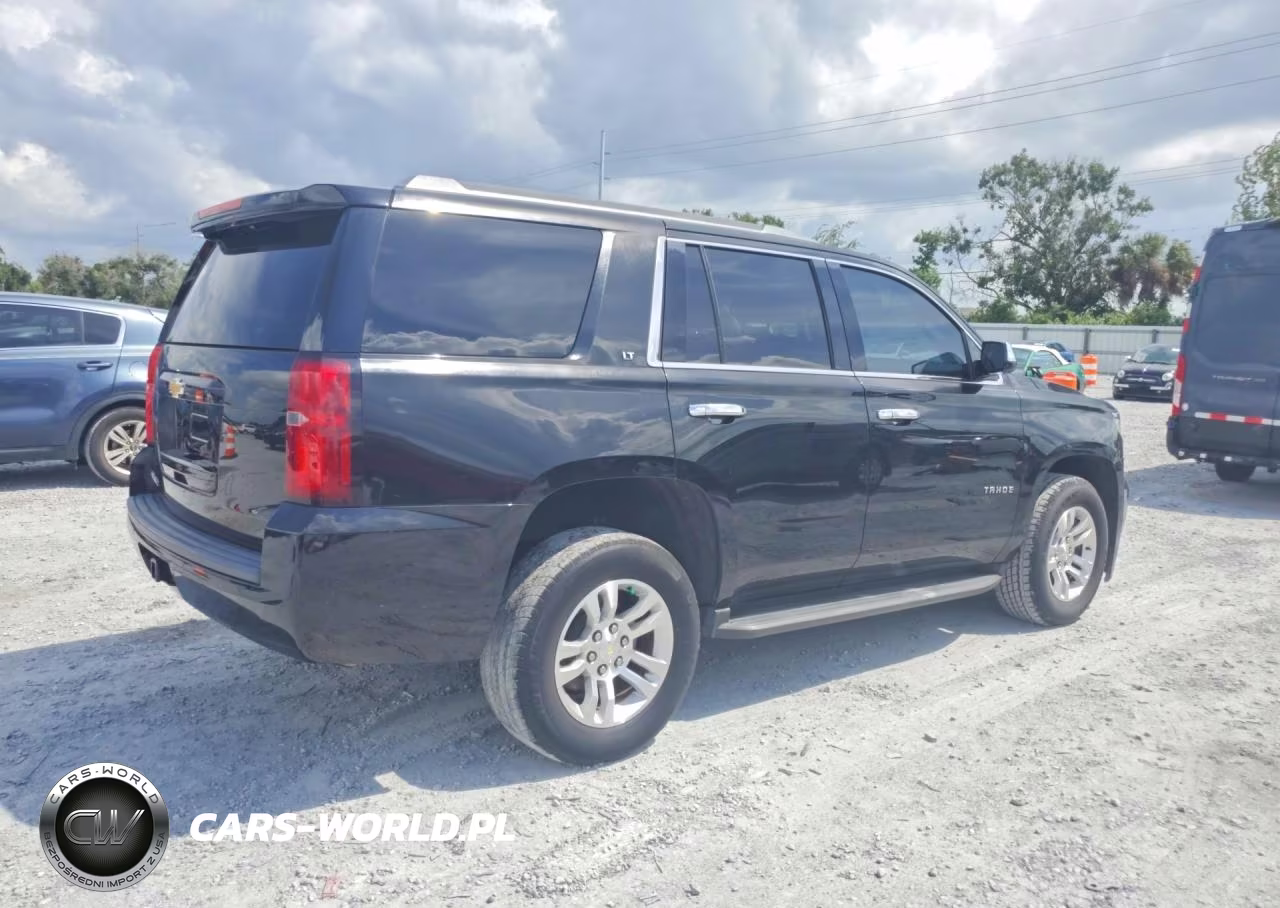 2018 Chevrolet Tahoe C1500 Lt VIN:1GNSCBKC5JR122473 - 3