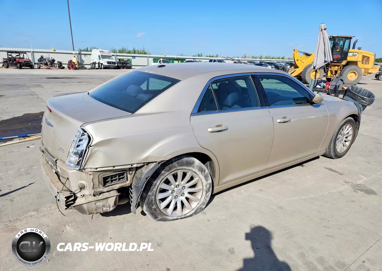2012 Chrysler 300 VIN:2C3CCAAG1CH311477 - 3