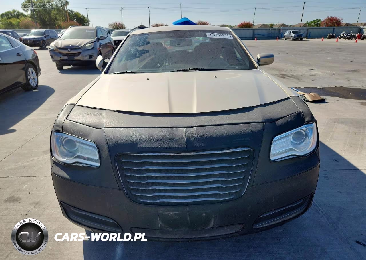 2012 Chrysler 300 VIN:2C3CCAAG1CH311477 - 5