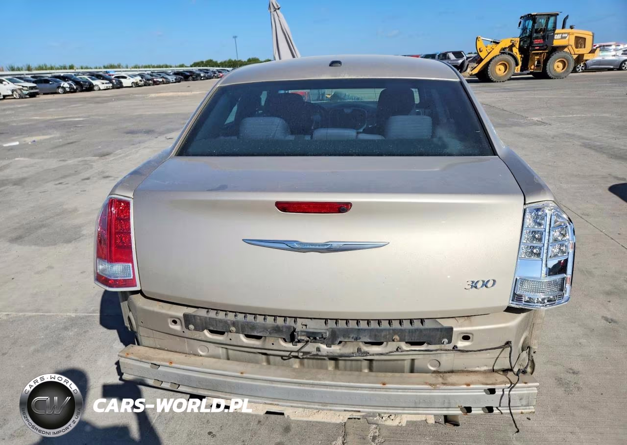 2012 Chrysler 300 VIN:2C3CCAAG1CH311477 - 6