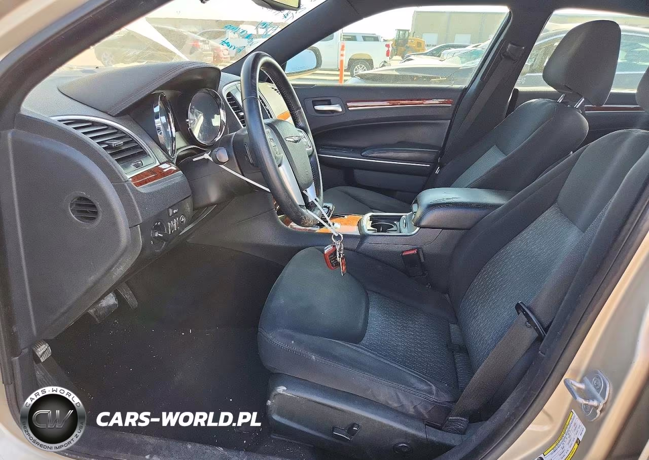 2012 Chrysler 300 VIN:2C3CCAAG1CH311477 - 7
