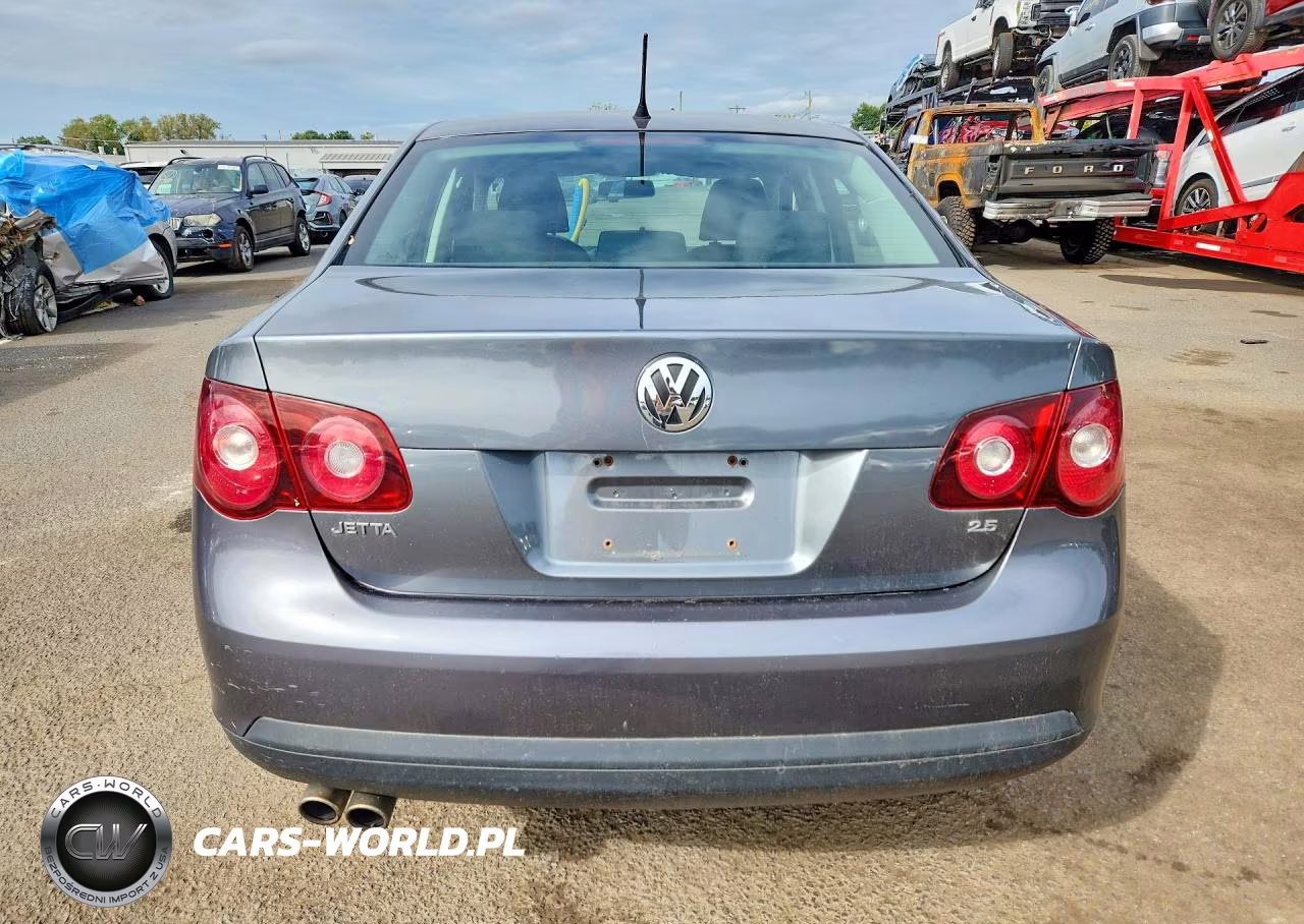 2010 Volkswagen Jetta S VIN:3VWJZ7AJ0AM024479 - 6