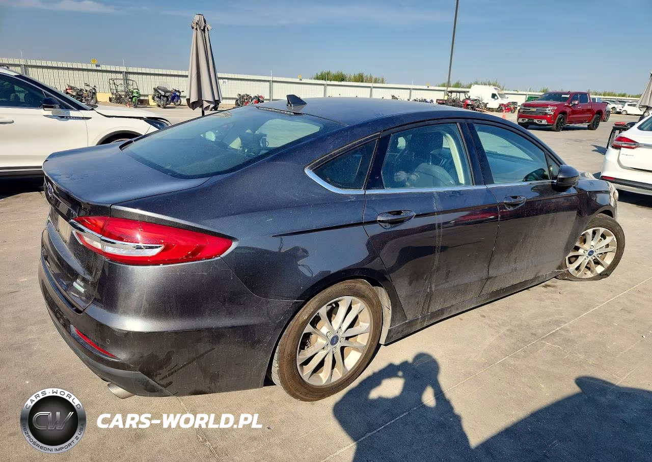 2019 Ford Fusion Se VIN:3FA6P0HD8KR215521 - 3