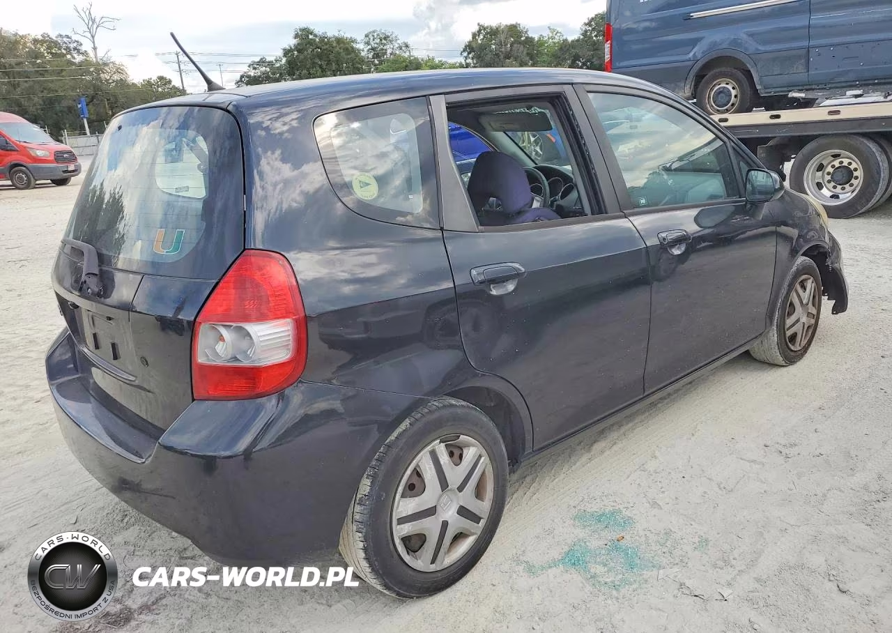 2008 Honda Fit VIN:JHMGD37458S027643 - 3