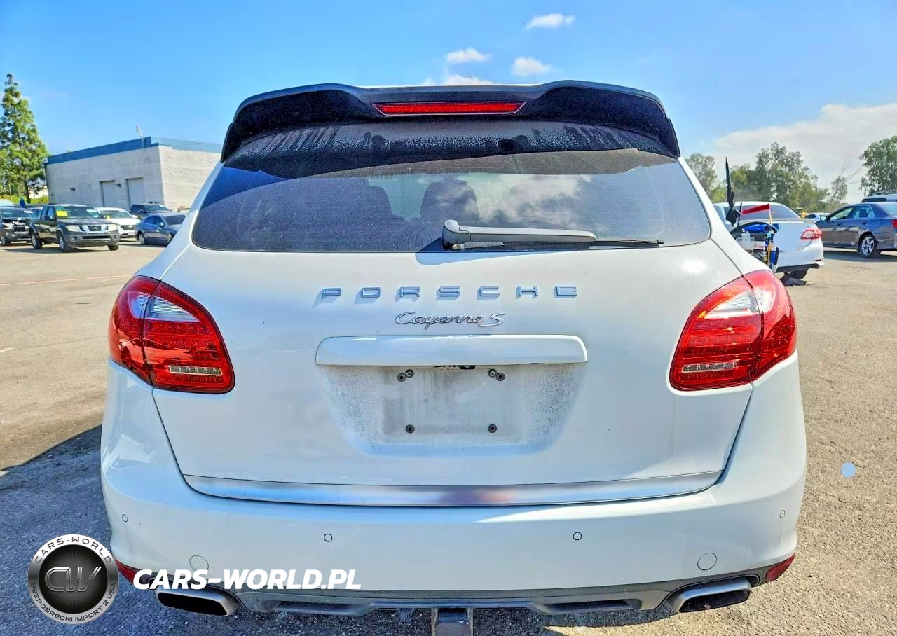 2014 Porsche Cayenne S VIN:WP1AB2A25ELA58457 - 6