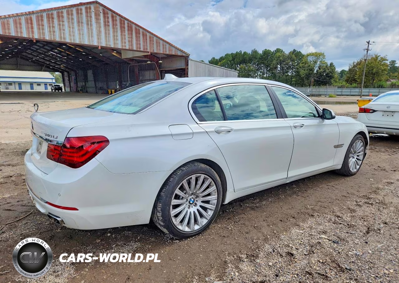 2013 BMW 740 Li VIN:WBAYE4C57DD136883 - 3