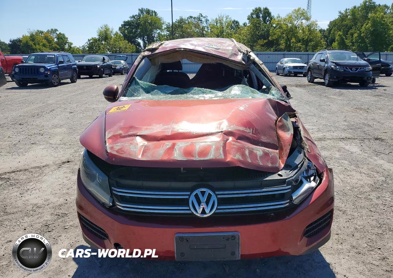 2012 Volkswagen Tiguan S VIN:WVGBV7AX2CW001808 - 5
