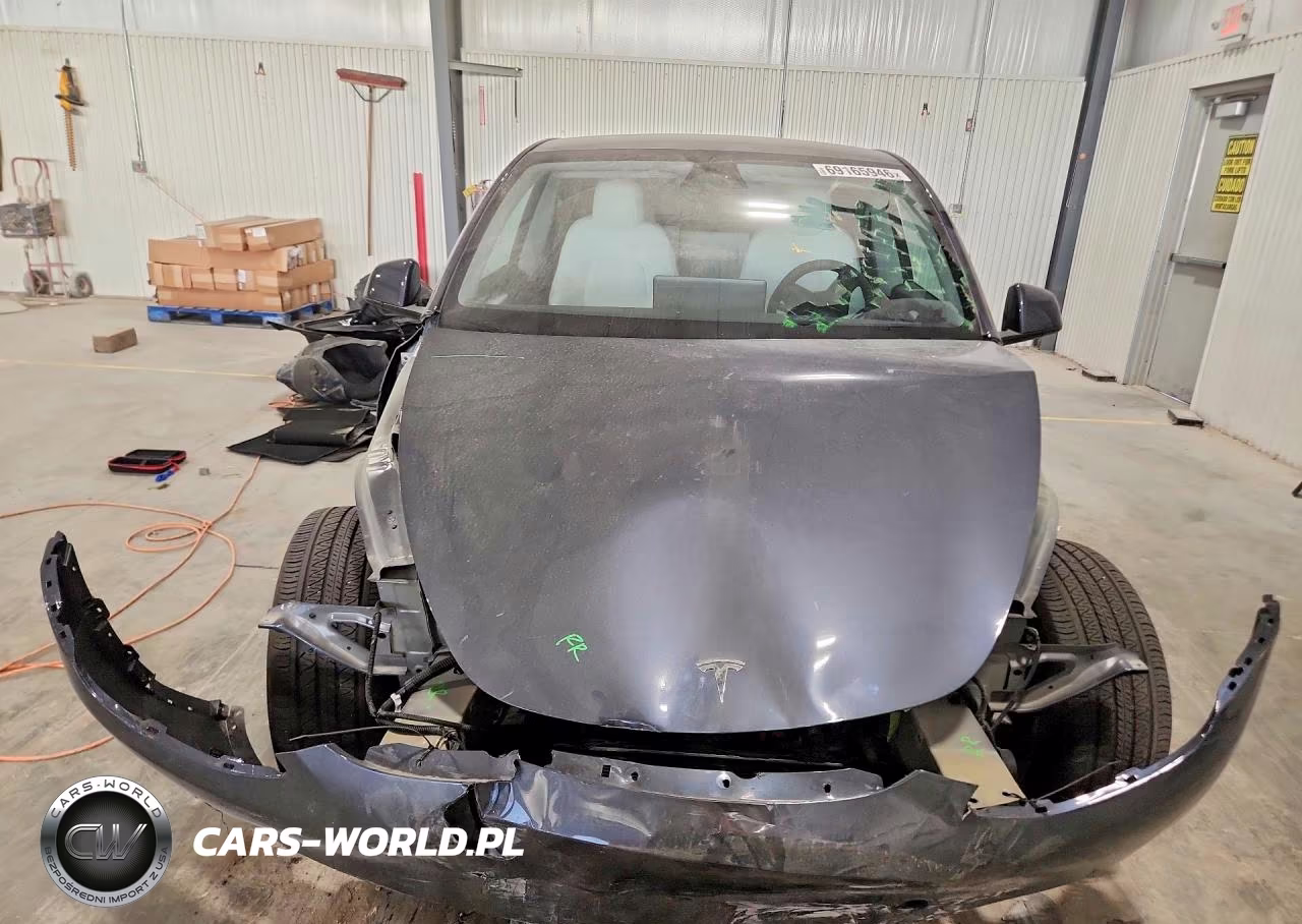 2023 Tesla Model Y VIN:7SAYGAEE3PF840670 - 5