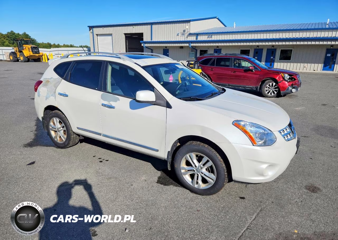 2013 Nissan Rogue S VIN:JN8AS5MV0DW631744 - 4