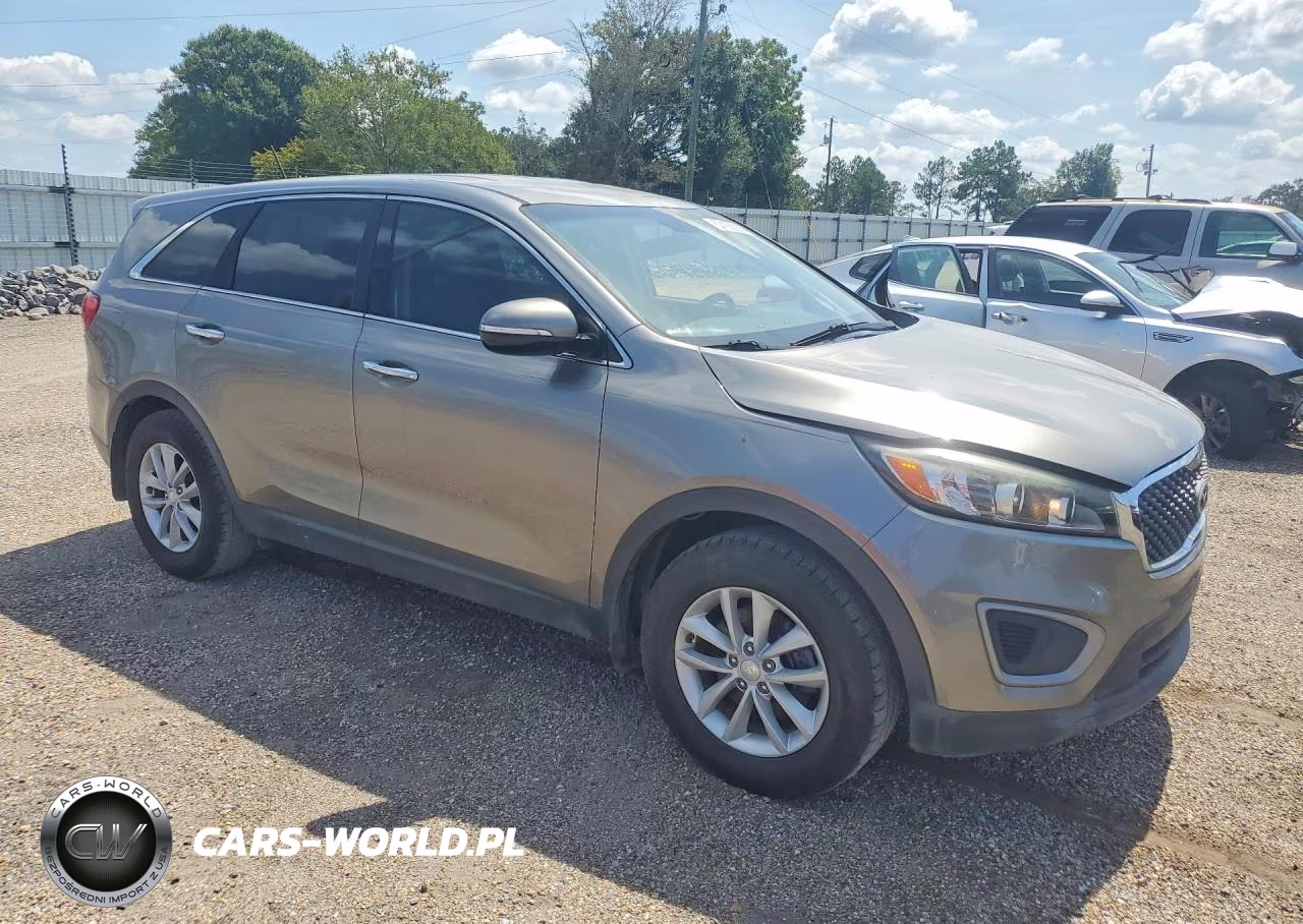 2018 Kia Sorento L VIN:5XYPG4A33JG425640 - 4