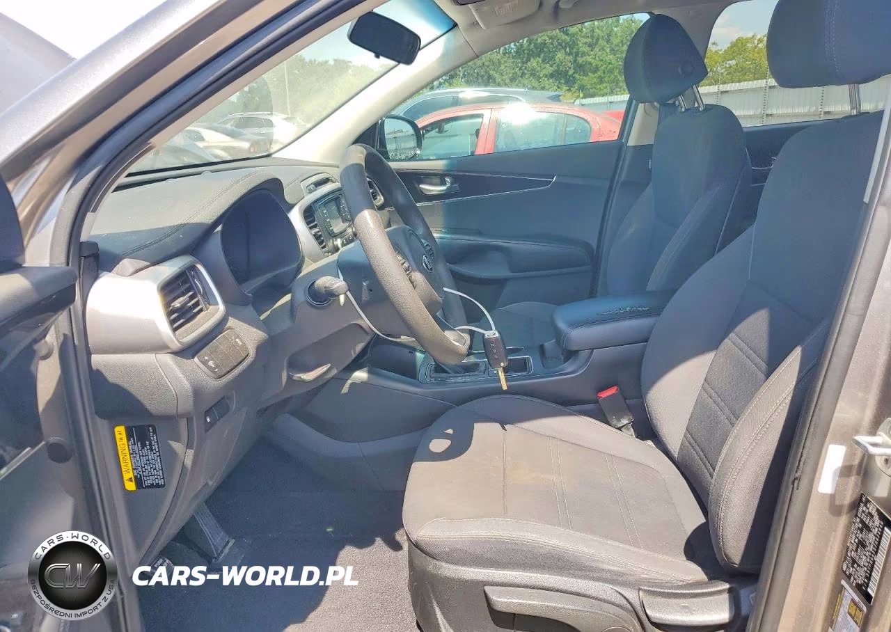 2018 Kia Sorento L VIN:5XYPG4A33JG425640 - 7