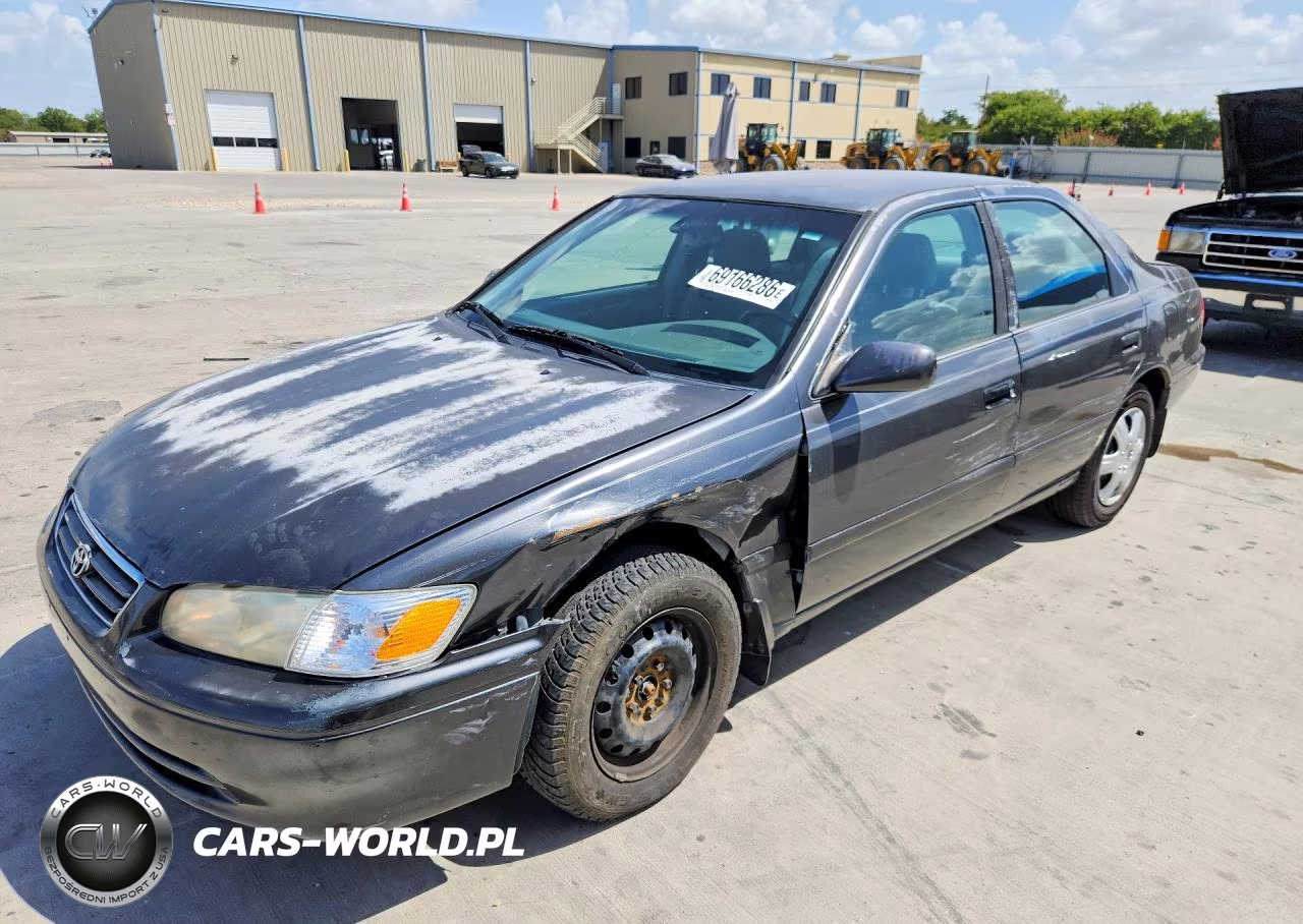 2000 Toyota Camry Le V6