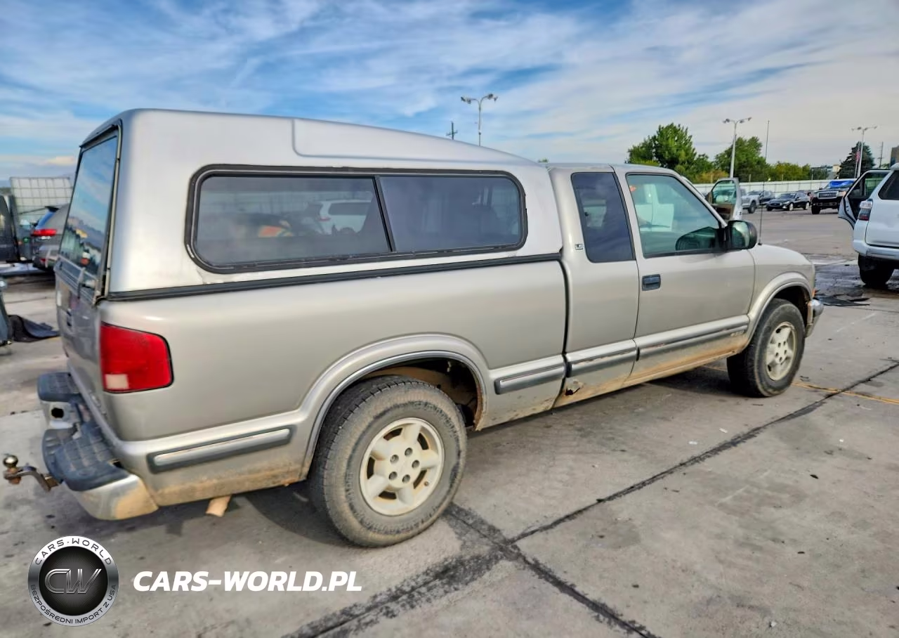 1998 Chevrolet S Truck S10 VIN:1GCDT19X1W8247245 - 3