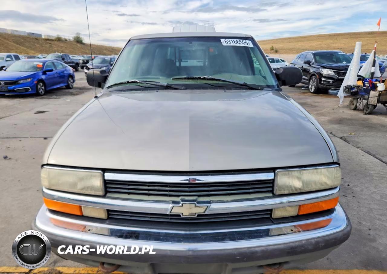 1998 Chevrolet S Truck S10 VIN:1GCDT19X1W8247245 - 5