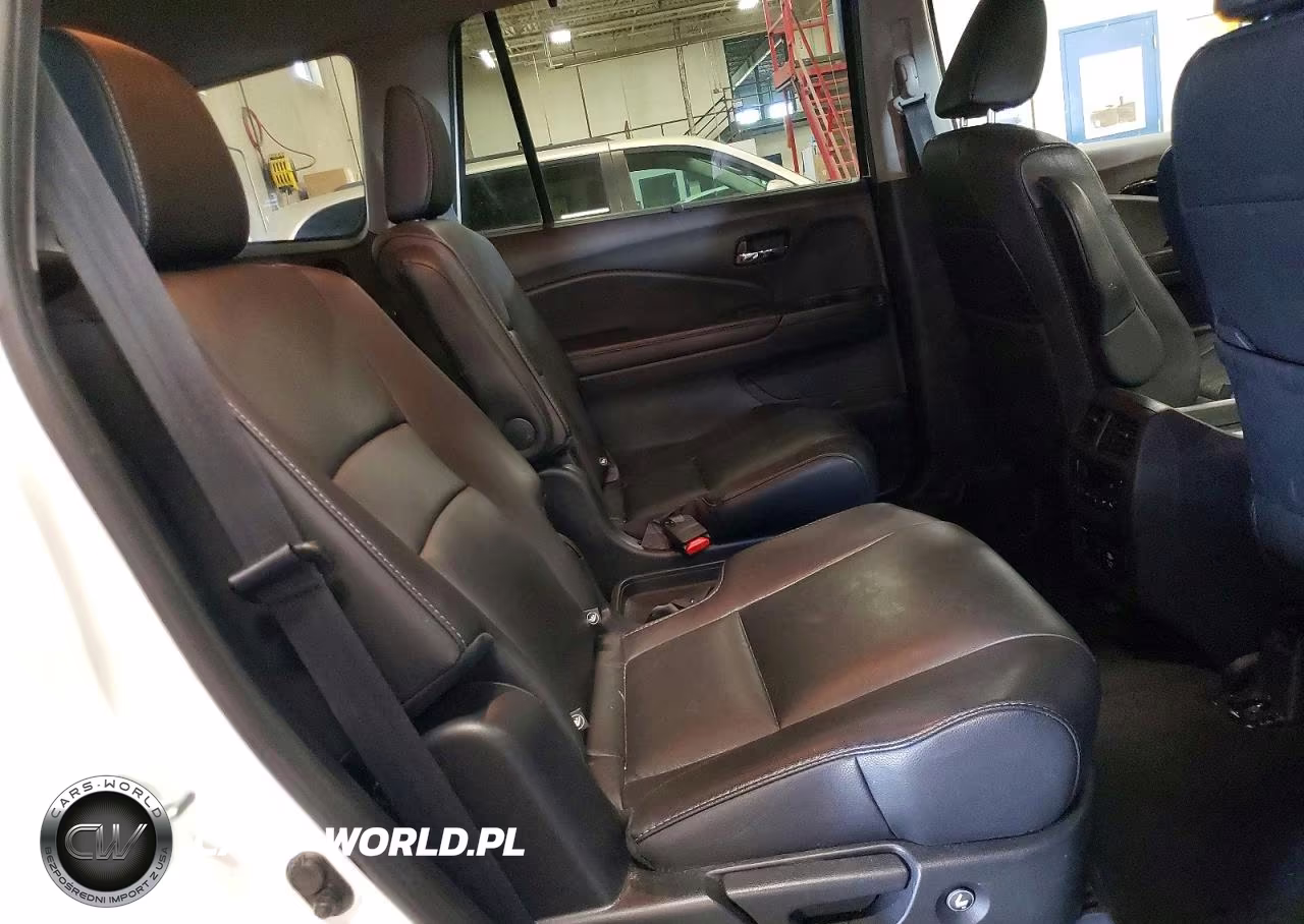 2021 Honda Pilot Touring VIN:5FNYF6H66MB020967 - 11