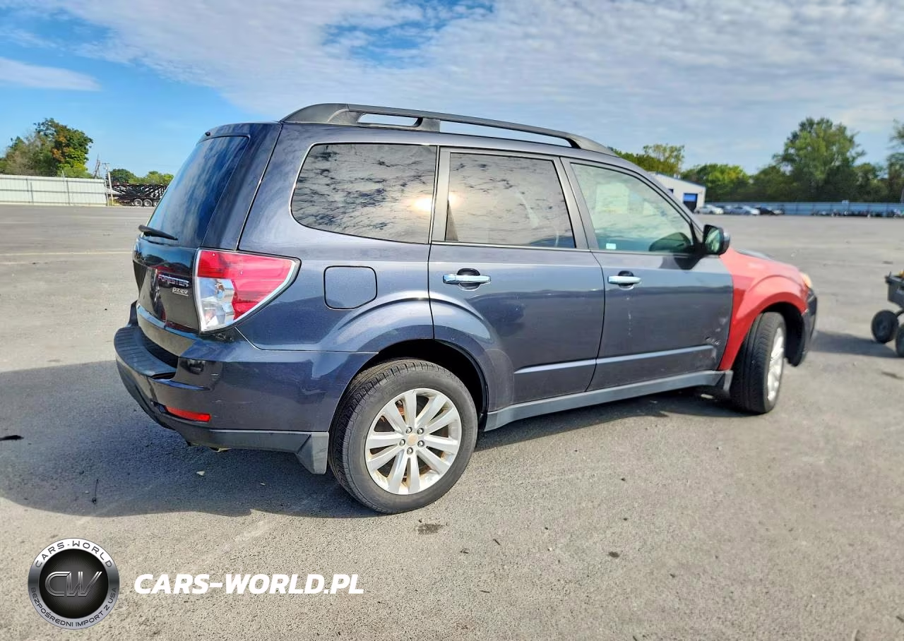 2012 Subaru Forester 2.5X Premium VIN:JF2SHADC8CH455861 - 3