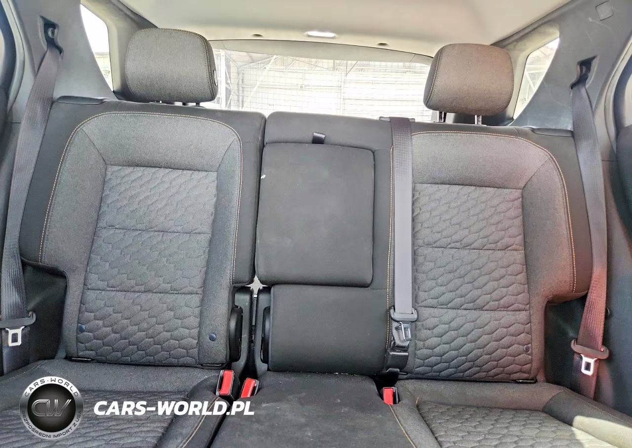 2020 Chevrolet Equinox Lt VIN:3GNAXKEV7LS516943 - 10