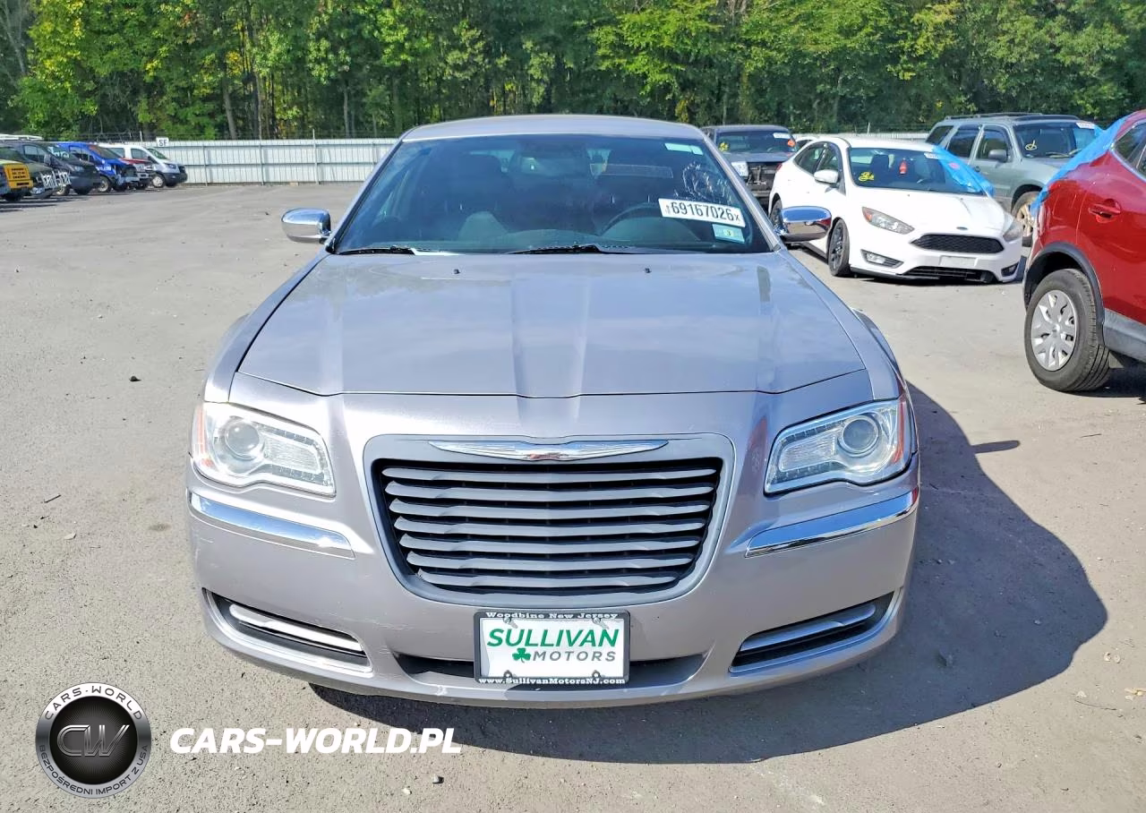 2013 Chrysler 300 VIN:2C3CCAAG1DH727806 - 5