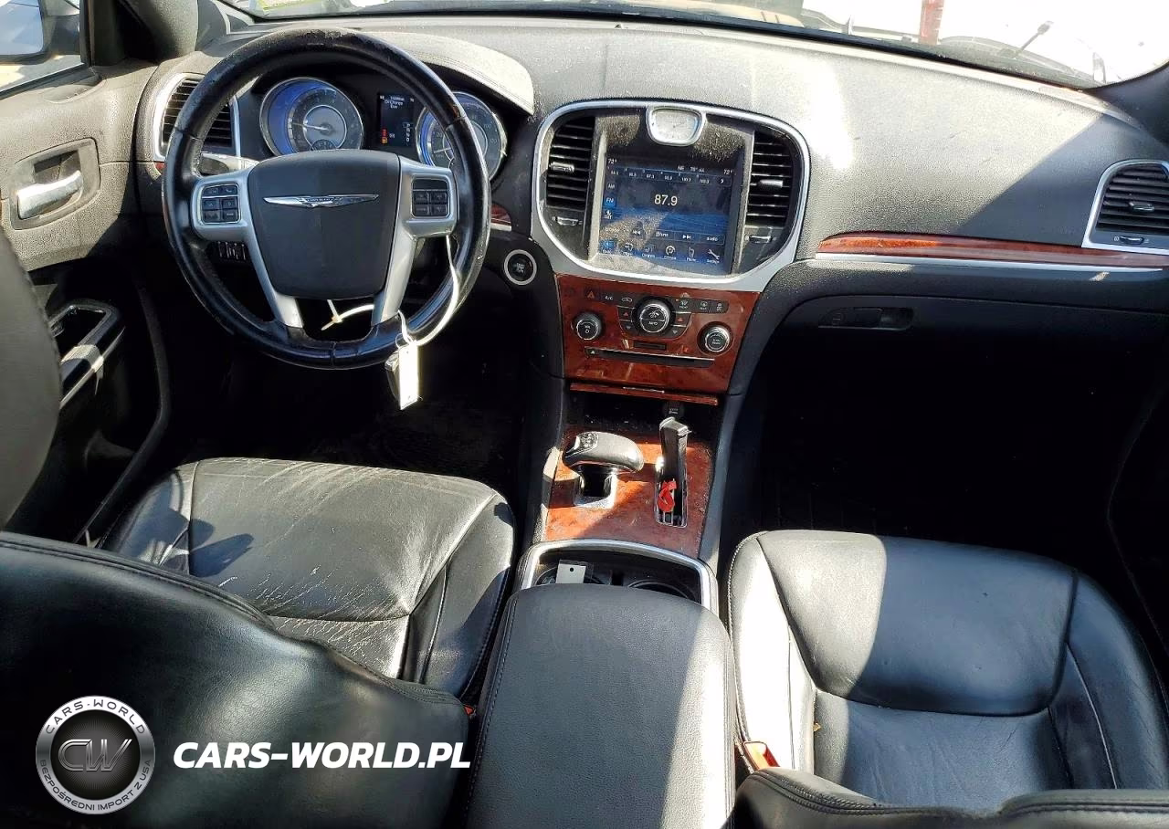 2013 Chrysler 300 VIN:2C3CCAAG1DH727806 - 8
