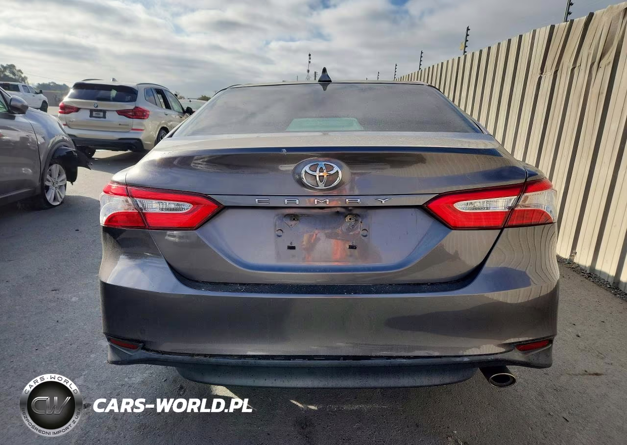 2018 Toyota Camry L VIN:4T1B11HK9JU073326 - 6