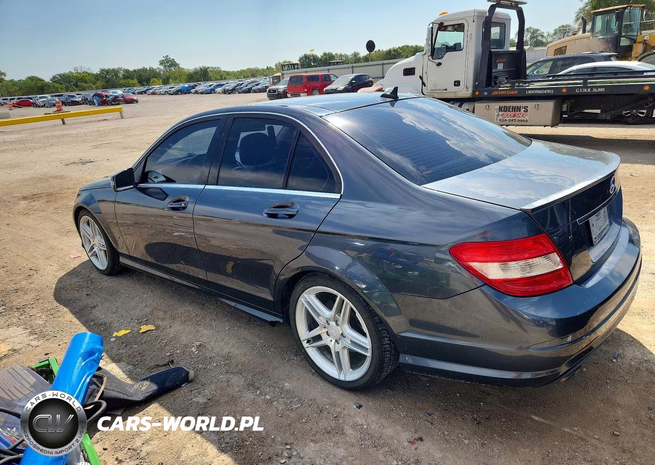2011 Mercedes-Benz C 300 VIN:WDDGF5EB9BA499176 - 2