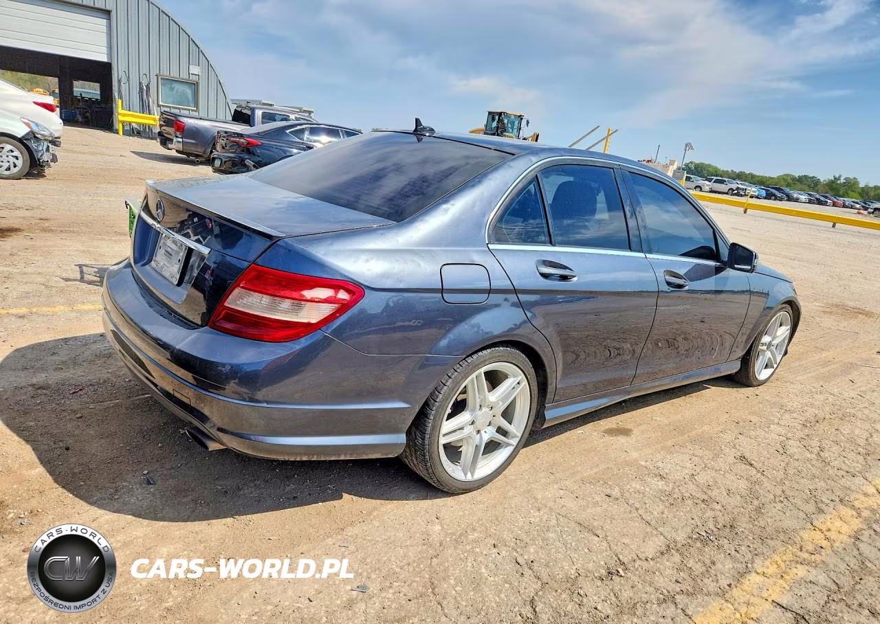 2011 Mercedes-Benz C 300 VIN:WDDGF5EB9BA499176 - 3