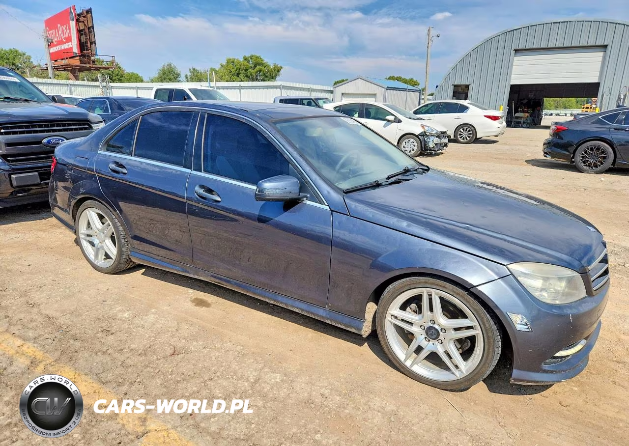 2011 Mercedes-Benz C 300 VIN:WDDGF5EB9BA499176 - 4