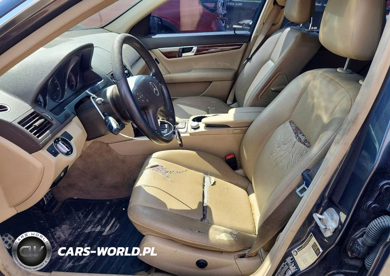 2011 Mercedes-Benz C 300 VIN:WDDGF5EB9BA499176 - 7