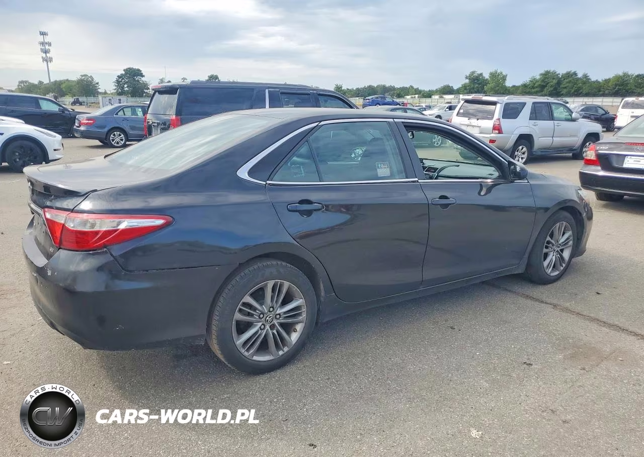 2015 Toyota Camry Se VIN:4T1BF1FK7FU080948 - 3