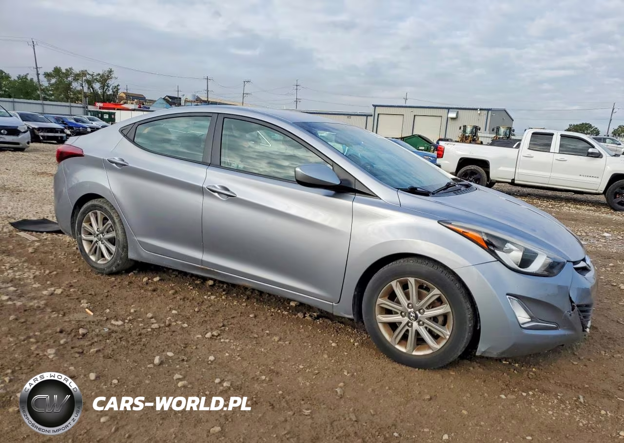 2015 Hyundai Elantra Se VIN:5NPDH4AE8FH550554 - 4