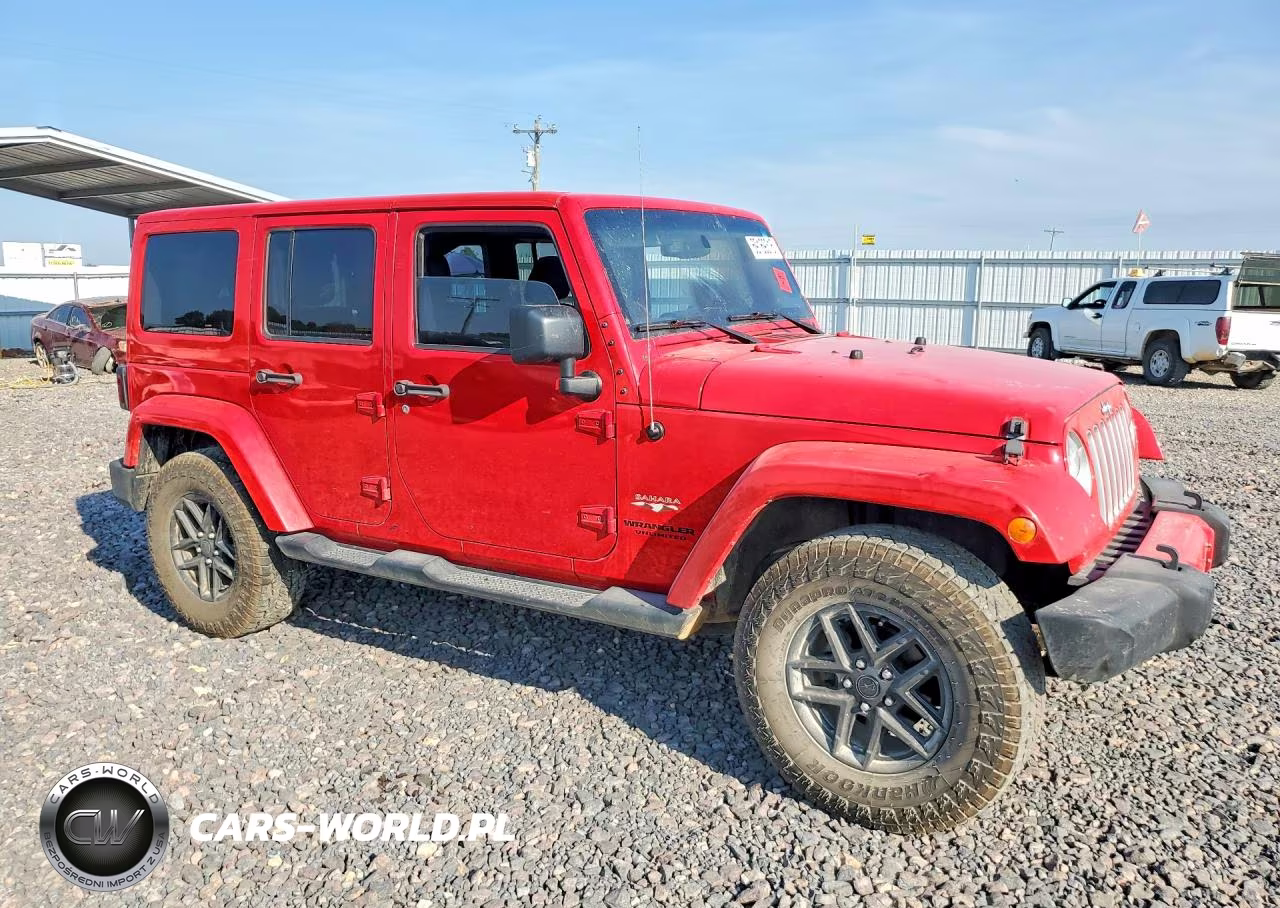 2016 Jeep Wrangler Unlimited Sahara VIN:1C4BJWEG8GL187656 - 4