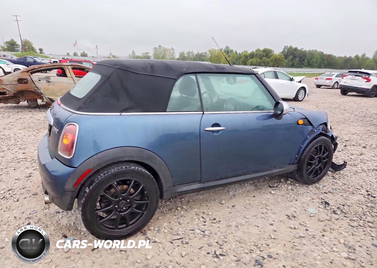 2009 Mini Cooper VIN:WMWMR33509TU96779 - 3