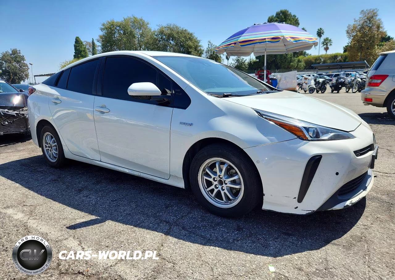 2019 Toyota Prius Le VIN:JTDKARFU4K3101290 - 4