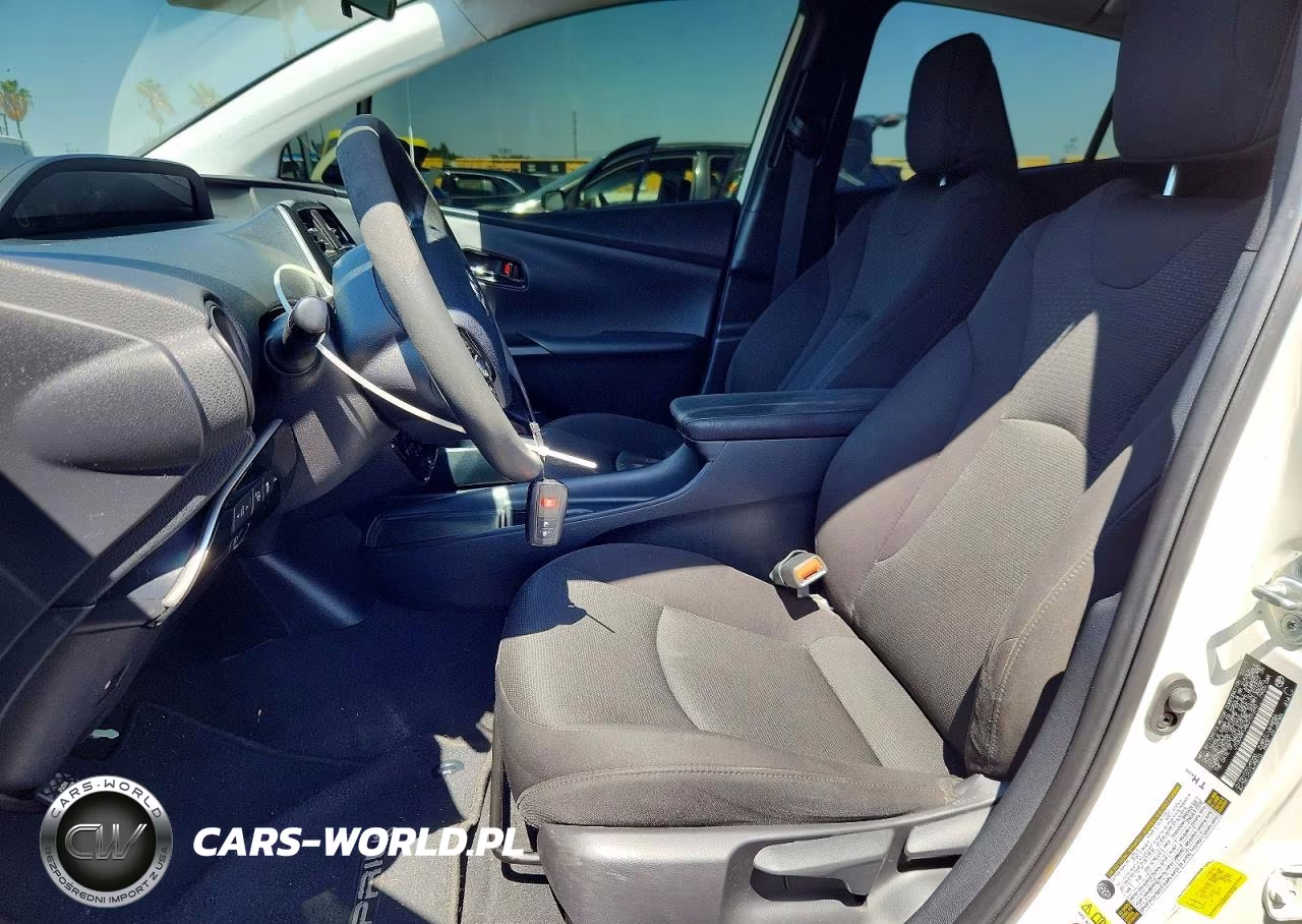2019 Toyota Prius Le VIN:JTDKARFU4K3101290 - 7