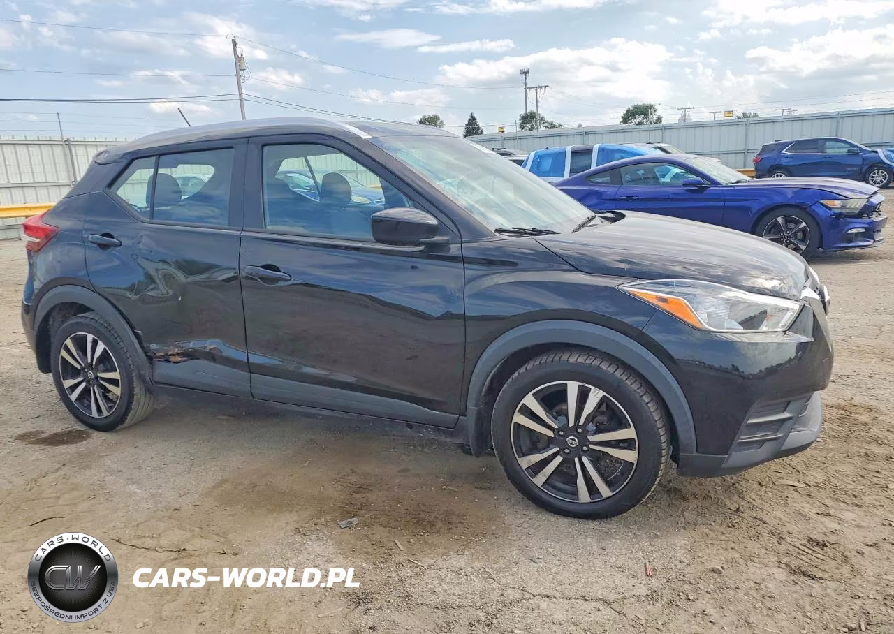 2020 Nissan Kicks Sv VIN:3N1CP5CV3LL542927 - 4