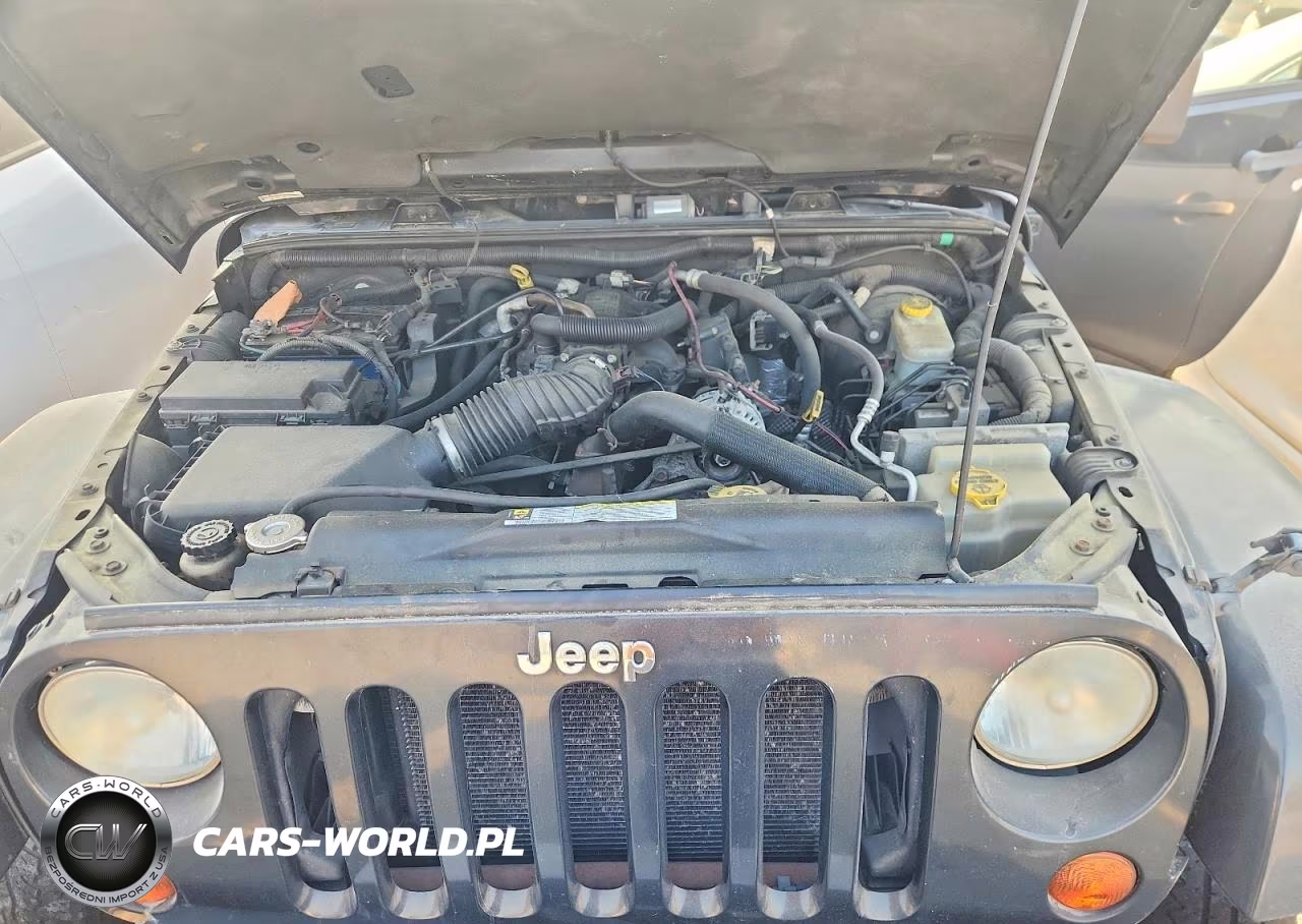 2008 Jeep Wrangler Unlimited Sahara VIN:1J4GA59108L565101 - 12