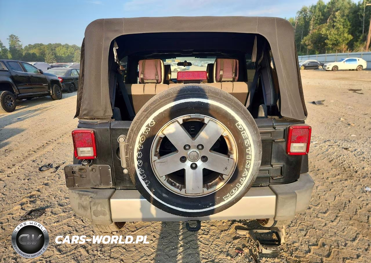 2008 Jeep Wrangler Unlimited Sahara VIN:1J4GA59108L565101 - 6