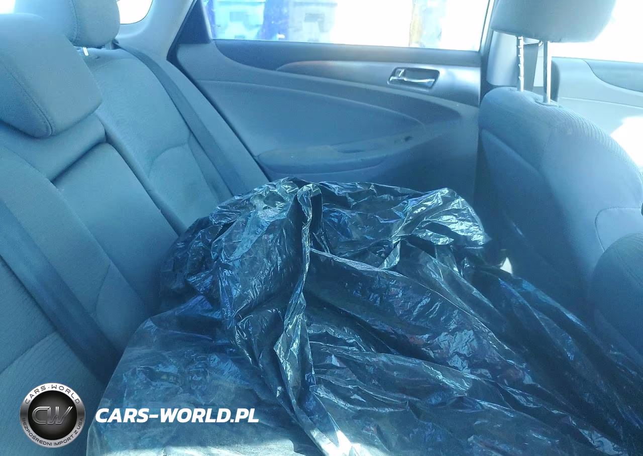2015 Hyundai Sonata Hybrid Base VIN:KMHEC4A41FA133385 - 10