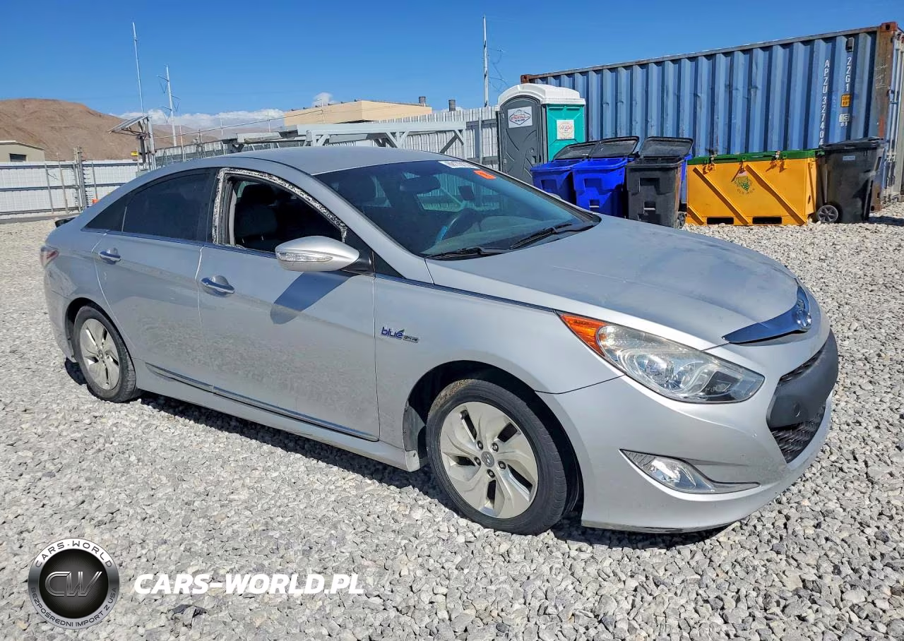 2015 Hyundai Sonata Hybrid Base VIN:KMHEC4A41FA133385 - 4